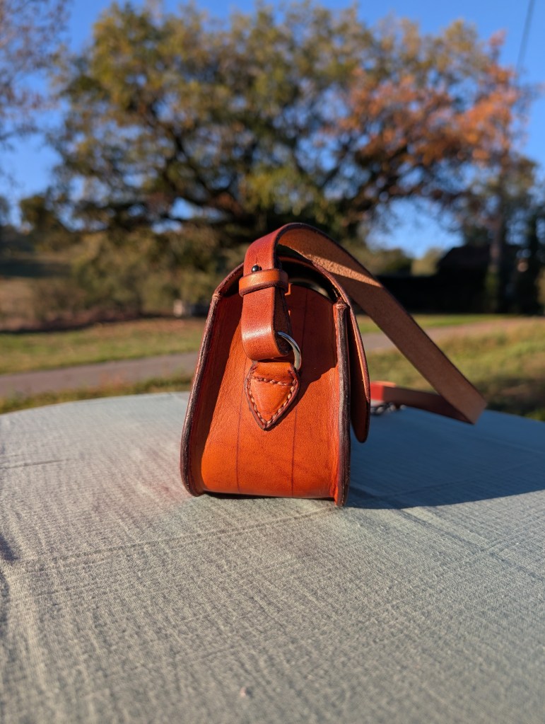 Clara, sac artisanal en cuir pleine fleur