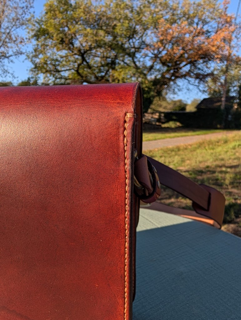 Sac mixte Shruti Box en cuir pleine fleur